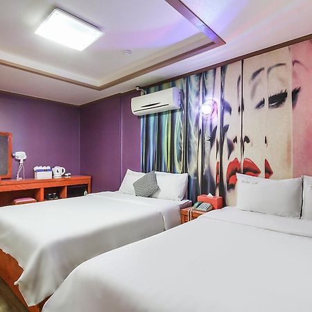 Hotel Lie Кодже Екстериор снимка