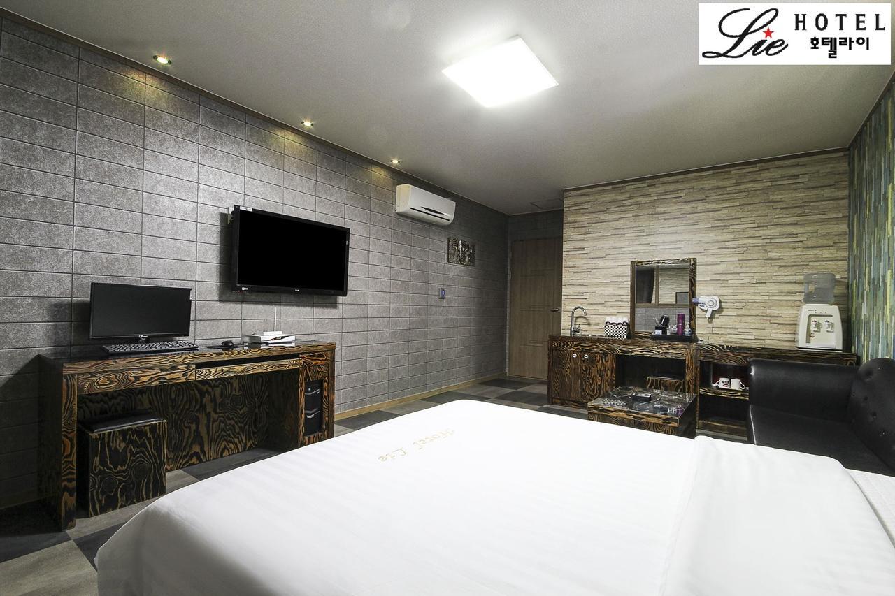 Hotel Lie Кодже Екстериор снимка