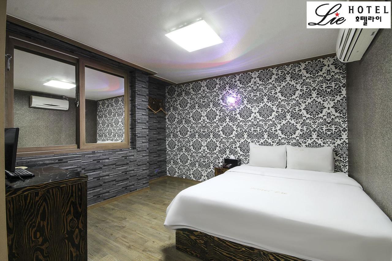 Hotel Lie Кодже Екстериор снимка