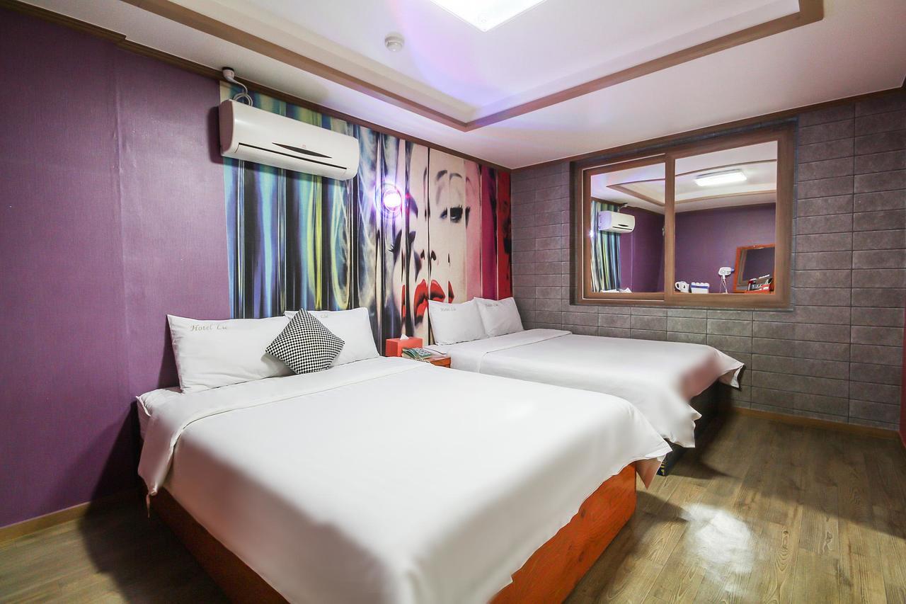 Hotel Lie Кодже Екстериор снимка