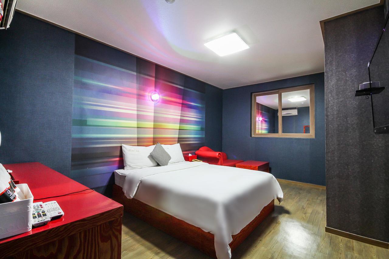 Hotel Lie Кодже Екстериор снимка