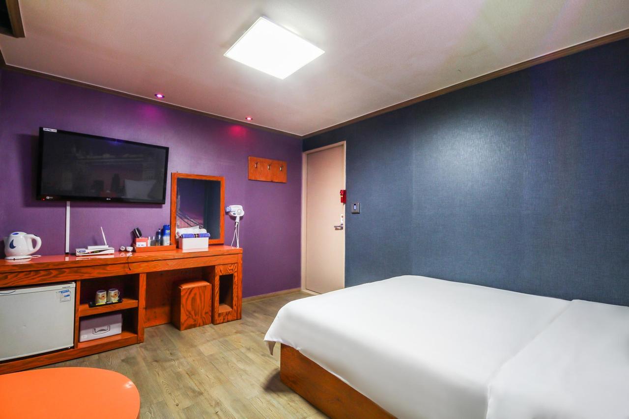 Hotel Lie Кодже Екстериор снимка